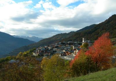 montagny - Vallée de Bozel : Montagny et hameau de Moranche, versant sud de la vallée des Dorons