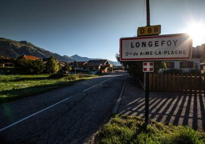 Longefoy : entrée du village - Longefoy : entrée du village Longefoy : entrée du village - Longefoy : entrée du village