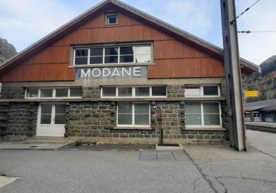 Visite guidée : "Sur les Traces des Voyageurs : Modane et son histoire ferroviaire"_Modane - Modane gare