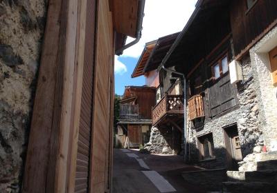 Visite guidée : il était une fois Courchevel Village_Courchevel - Courchevel Village : visite dans l'ancienne montagnette des Rois Visite guidée : il était une fois Courchevel Village_Courchevel - Courchevel Village : visite dans l'ancienne montagnette des Rois