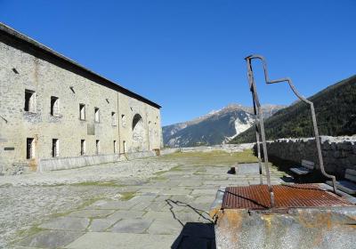 Barrière de l'Esseillon, Fort Victor-Emmanuel : visites groupes_Aussois - Place d'armes