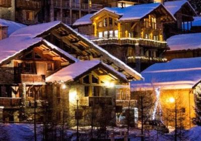 Chalets de la station - nocturne