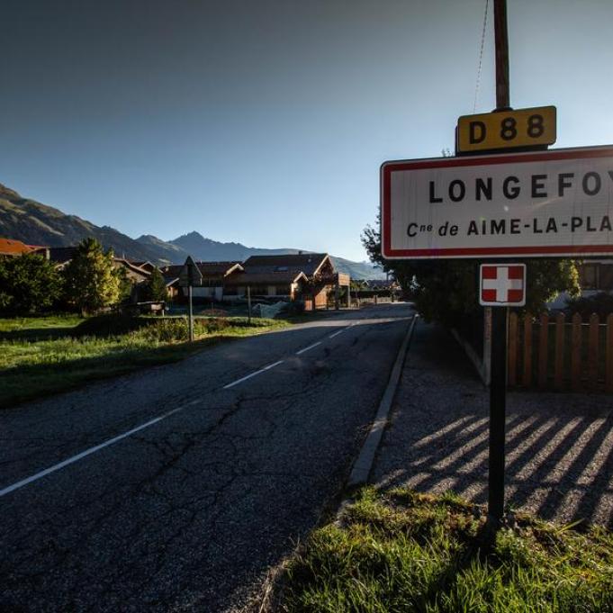 Longefoy : entrée du village - Longefoy : entrée du village