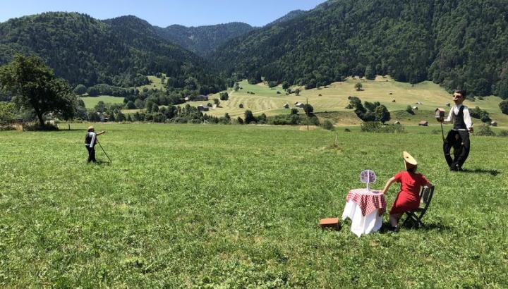 Des géants s’invitent à la bibliothèque !_Val-d'Arc - Les Géants