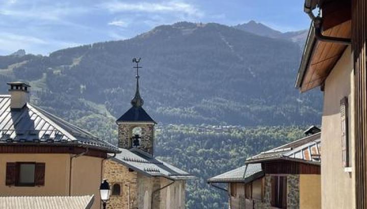 Dans les ruelles de Villemartin sur la boucle des hameaux - Bozel - Dans les ruelles de Villemartin sur la boucle des hameaux - Bozel