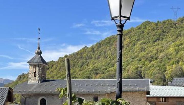 Vue dans les ruelles de Villemartin sur la boucle des hameaux - Bozel - Vue dans les ruelles de Villemartin sur la boucle des hameaux - Bozel