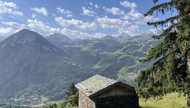 Vue sur maison de Plansoie - Bozel - Vue sur maison de Plansoie - Bozel
