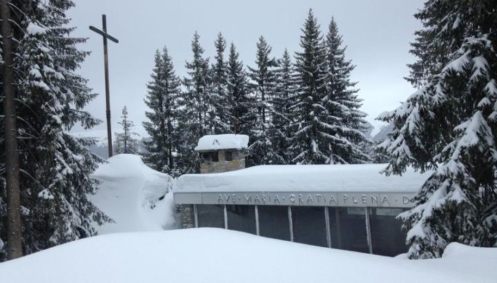 courchevel chapelle - Courchevel : la chapelle au centre du village