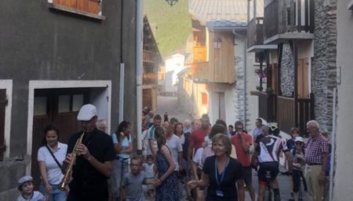 Barock'n roll : spectacle de rue à Bramans_Val-Cenis - Pays d'art et d'histoire