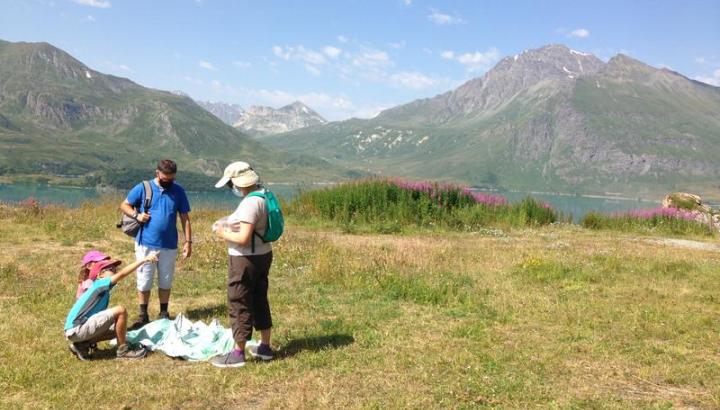 Atelier en famille : Un barrage dans mon paysage_La Norma - Atelier un barrage dans mon paysage