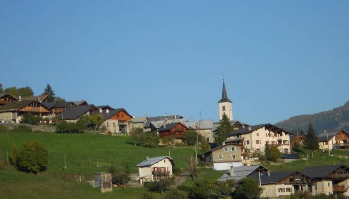 Pause baroque à l‘église St François de Sales (Valezan) : visite guidée _La Plagne Tarentaise - Village de Valezan
