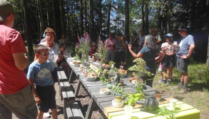 Balade-dégustation à Bessans sur le Chemin du Petit Bonheur, entre France et Italie_Bessans - Pays d'art et d'histoire