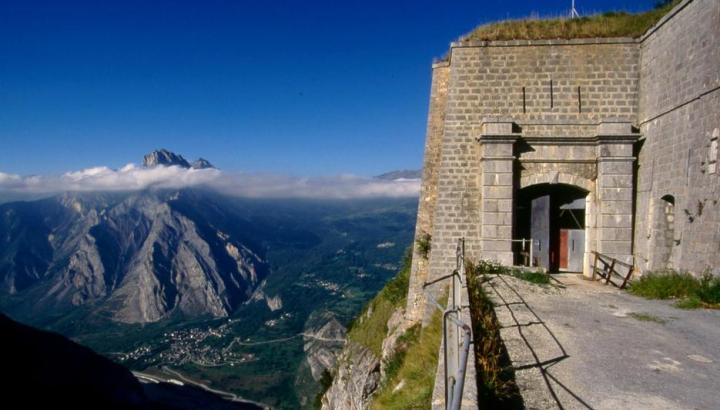 Les pierres-fortes de notre Histoire : visite scolaires_Chambéry