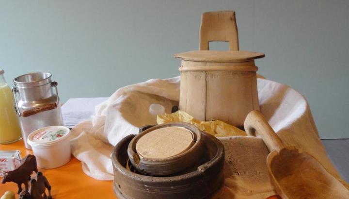 Fromages sur un plateau en Beaufortain : une découverte des différentes saveurs de l'alpage : atelier groupe scolaires_Chambéry - Fromages sur un plateau en Beaufortain