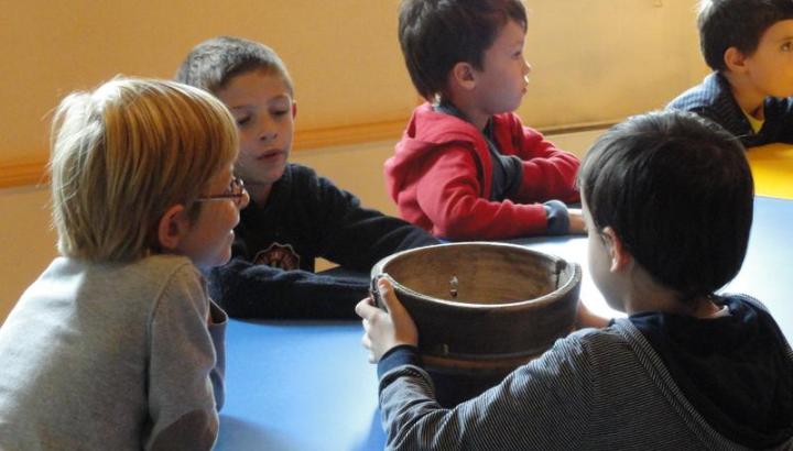 Fromages sur un plateau en Beaufortain : une découverte des différentes saveurs de l'alpage : atelier groupe scolaires_Chambéry - Fromages sur un plateau en Beaufortain