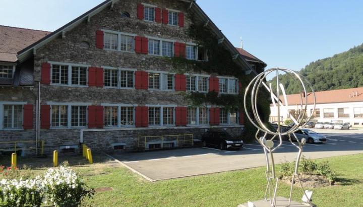 Inox et compagnie à Ugine : visite-jeu groupe scolaires_Ugine