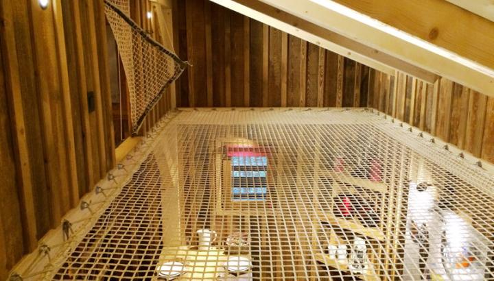 Cabanes entre Terre et Ciel - Cabanes entre Terre et Ciel - Cabane du Ruisseau et son filet intérieur