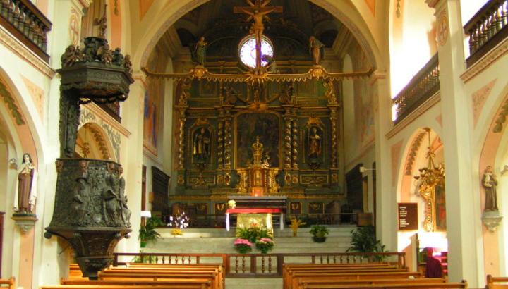 Eglise de Beaufort et sa chaire à prêcher - Intérieur_Eglise_Beaufort