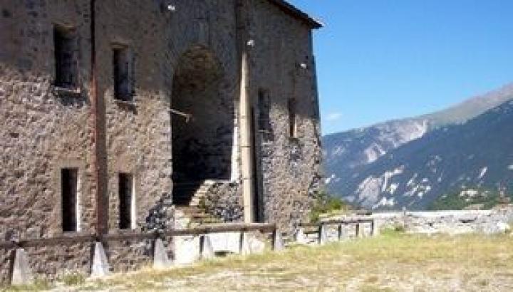 aussois-esseillon-for-victor-emmanuel-place-d-armes - Fort Victor-Emmanuel à Aussois