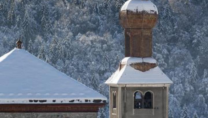 Eglise Saint François de Sales - Bozel - Vue extérieur hiver