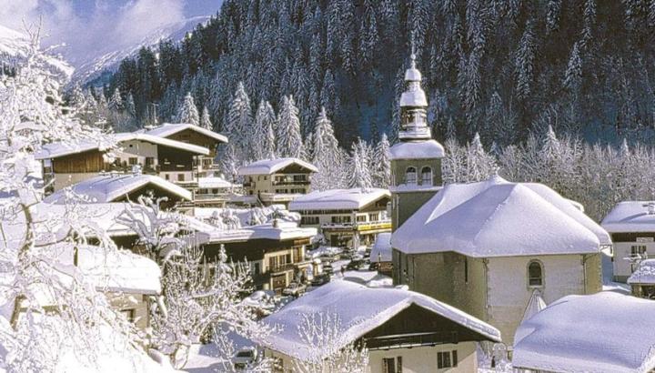 Eglise de La Giettaz et village