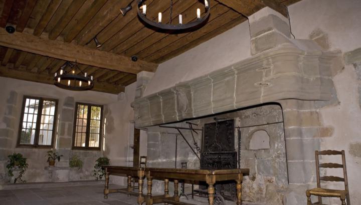 prieurébourgetdulac-aixlesbainsrivieradesalpes-cheminée - prieurébourgetdulacaixlesbainsrivieradesalpescheminée