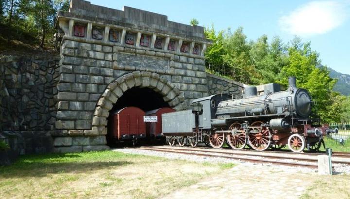 modane-entree-monumentale-tunnel-ferroviaire-frejus - Ancienne entrée Ferroviaire tunnel du Mont Cenis à Modane