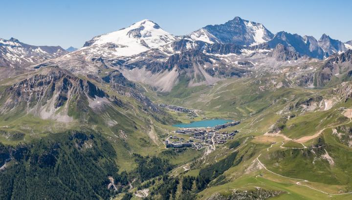 Vue aérienne été - Vue générale de Tignes 2100