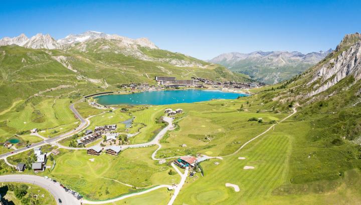 Vue aérienne été - Golf de Tignes